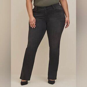 NWT Torrid Mid-rise Slim Boot Faded Black Jeans Denim Size 20S Vintage stretch